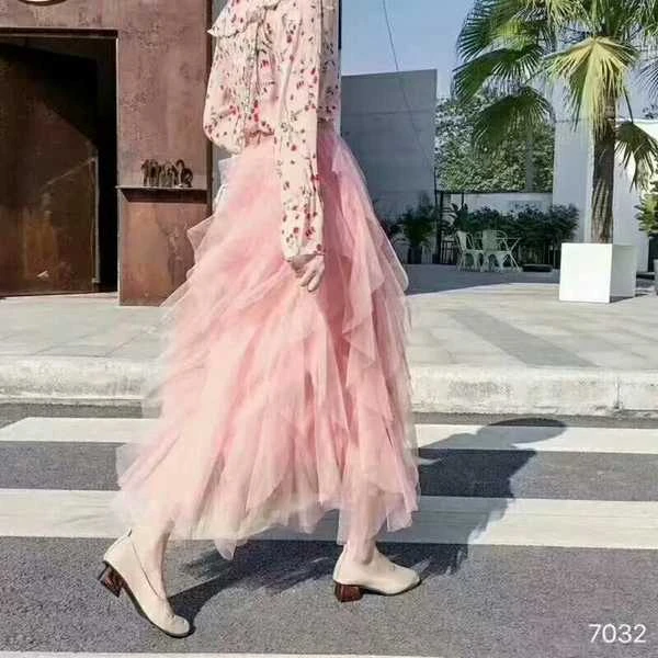 明星同款女装是你批发进货的选择吗?