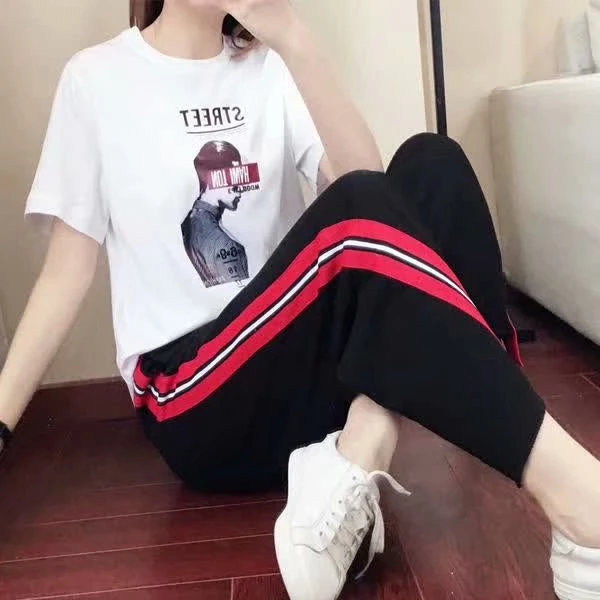 重庆线下服装批发市场销量缩水商家试水电商