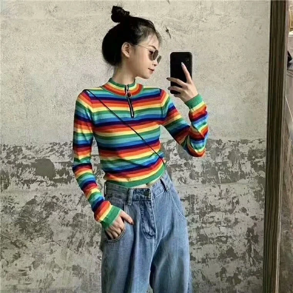 女士t恤衫怎样穿更时尚漂亮