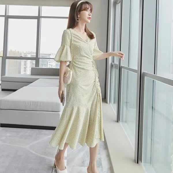 如何在网上批发衣服来卖