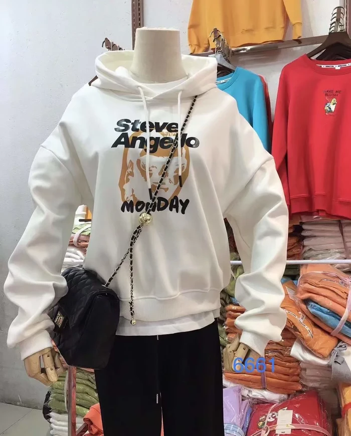 直播卖衣服是怎样的消费形式,你在直播间买过衣服吗?