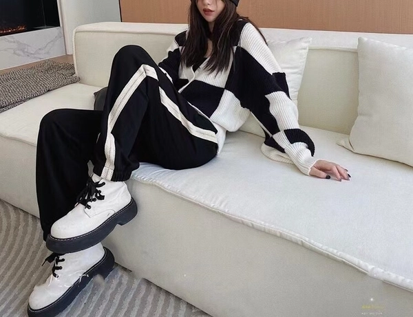 春季新氧棉中厚料拼接蕾丝花边休闲修身显瘦百搭阔腿裤