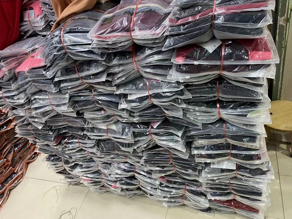 新款宽松圆领毛衣针织衫秋冬潮牌套头线衣