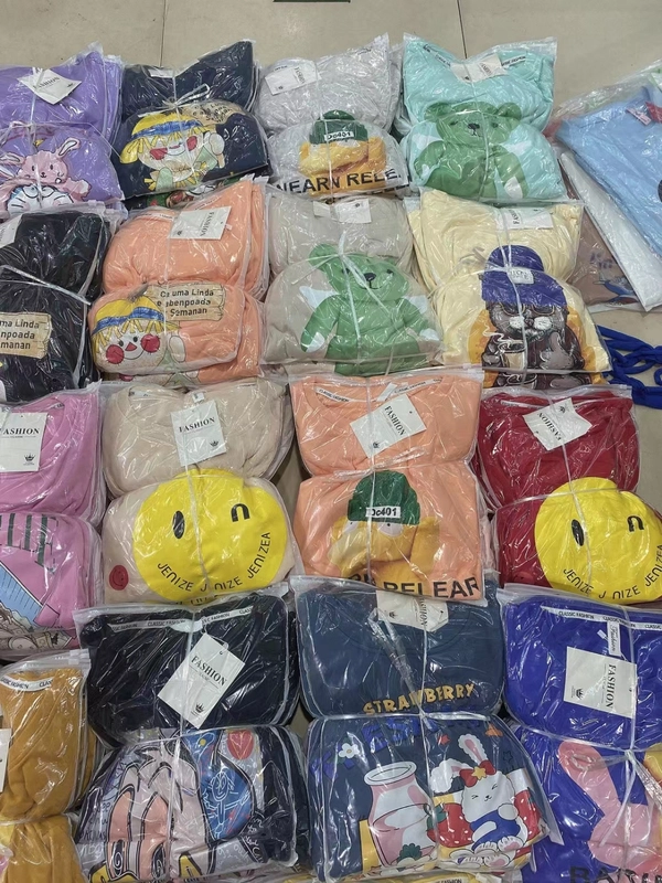 秋装卫衣女装水墨画圆领卫衣杂款地摊尾货批发