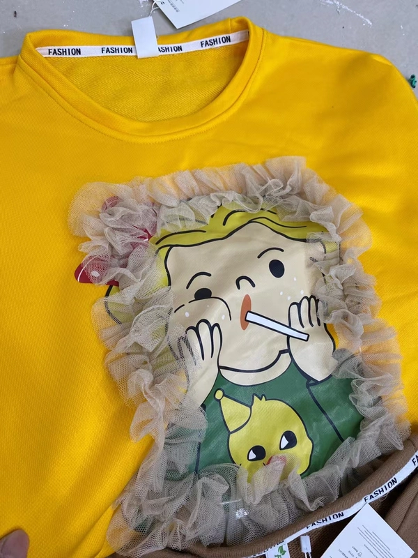 秋装新款拼接蕾丝花边上衣甜美减龄宽松卫衣赶集跑江湖