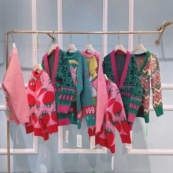 卡通提花套头毛衣圆领短款宽松百搭提花毛衣