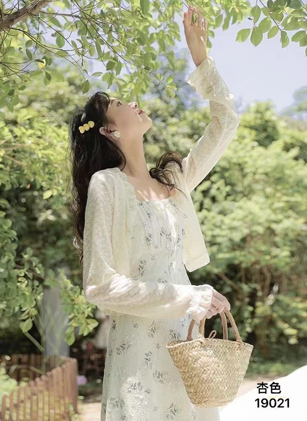 蕾丝面料新款甜美防晒衫百搭披肩上衣