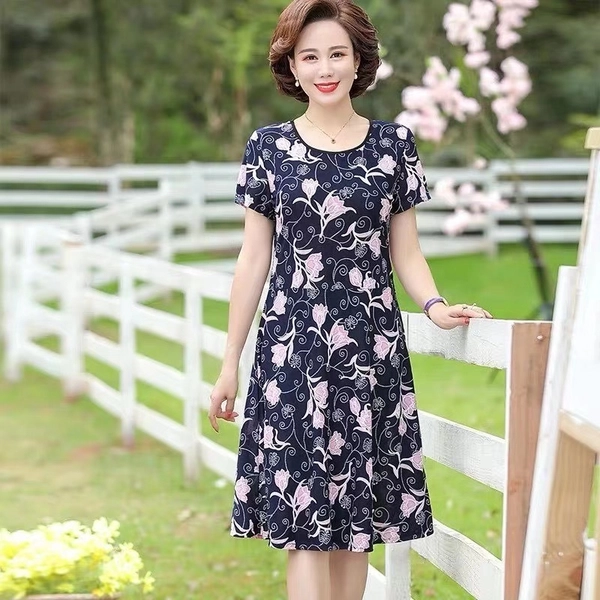 地摊好卖货源妈妈服装冰丝印花裙子中年女装夏装连衣裙