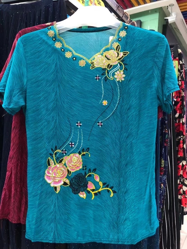 妈妈烫金T恤夏装中老年女装地摊衣服奶奶圆领短袖上衣赶集货源