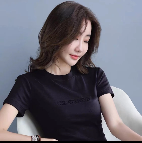 韩版女装圆领夏季简约短袖奥代尔罗纹刺绣T恤