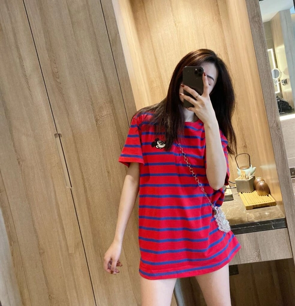 时尚大版型女装圆领T恤衫宽松中袖条纹t恤