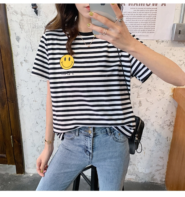 时尚大版型女装圆领T恤衫宽松中袖条纹t恤