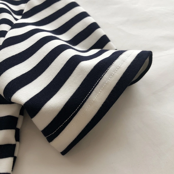 时尚大版型女装圆领T恤衫宽松中袖条纹t恤