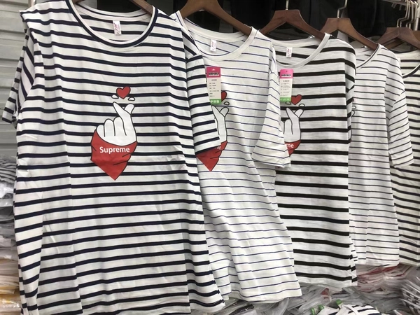 时尚大版型女装圆领T恤衫宽松中袖条纹t恤