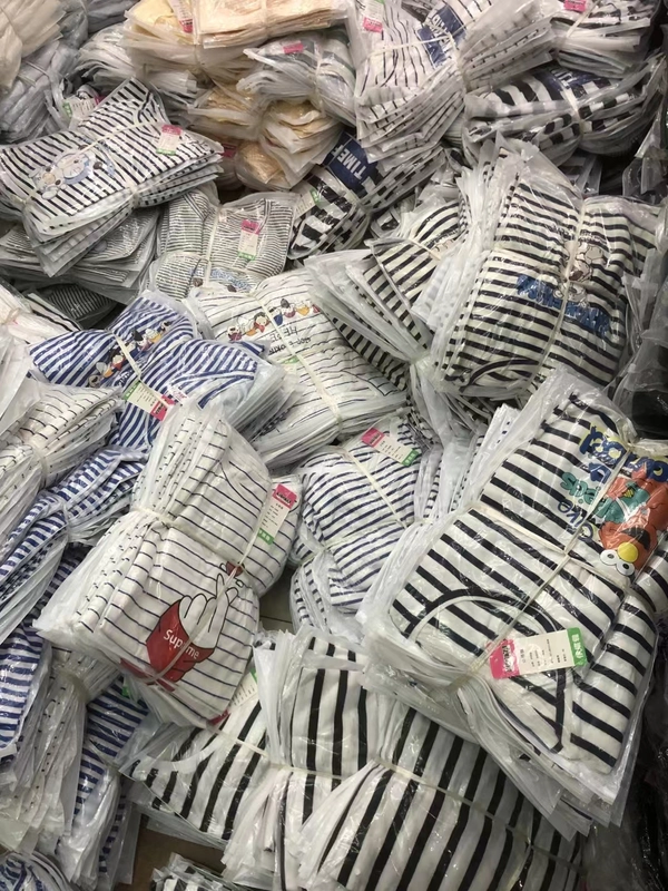 时尚大版型女装圆领T恤衫宽松中袖条纹t恤