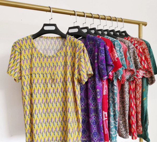 地摊货源大码中老年妈妈装夏装短袖美人条上衣奶奶衣服