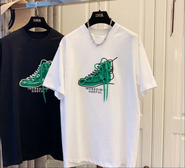 新款鞋子绑带图案上衣时尚宽松短袖T恤女