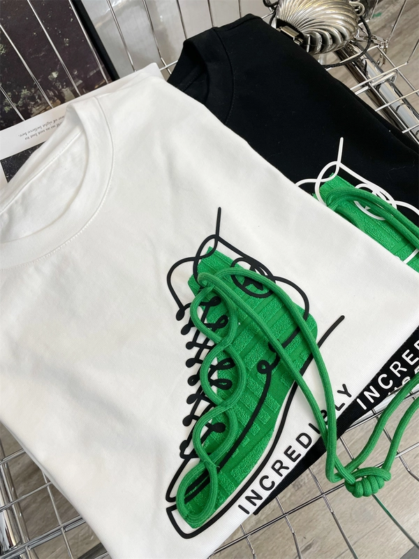 新款鞋子绑带图案上衣时尚宽松短袖T恤女