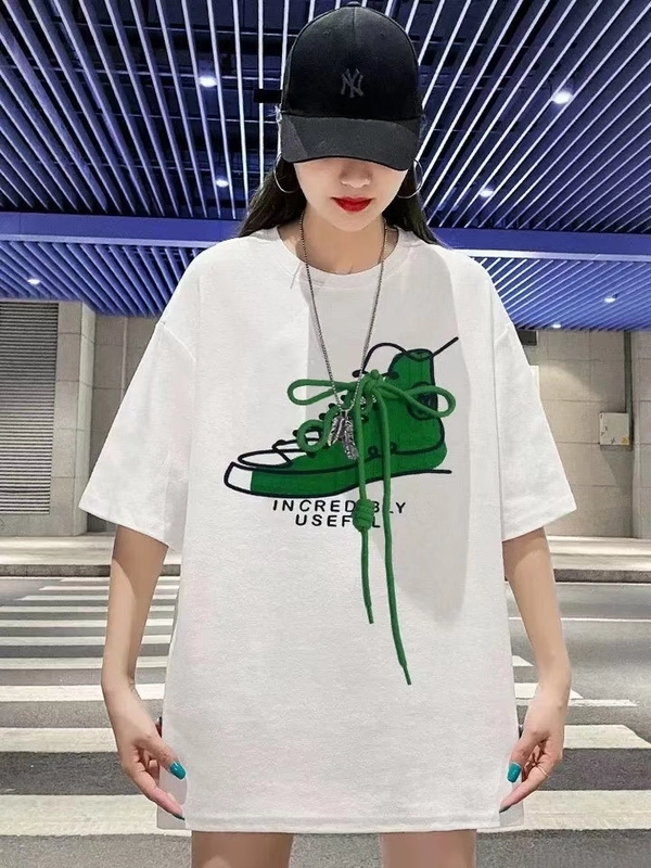 新款鞋子绑带图案上衣时尚宽松短袖T恤女