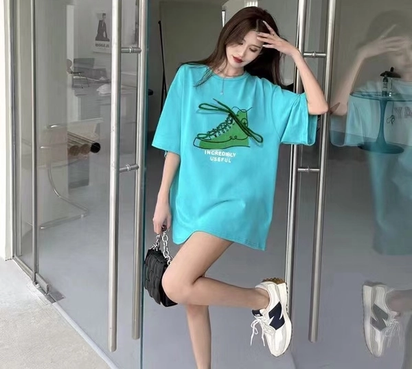 新款鞋子绑带图案上衣时尚宽松短袖T恤女