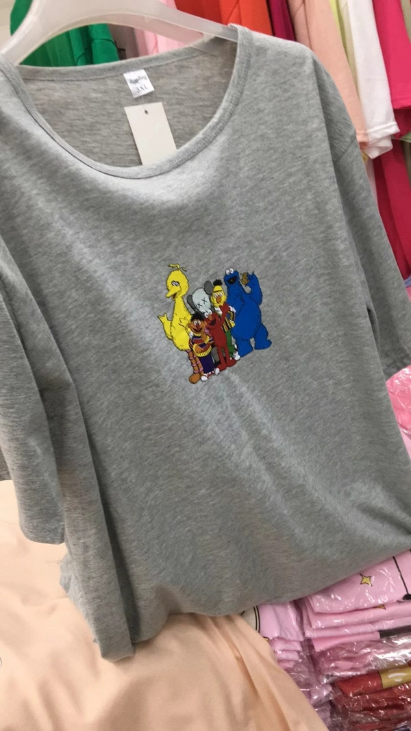 士多面料女T中袖大版新款宽松圆领t恤